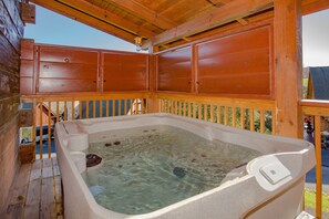 Bain à remous extérieur