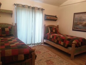 2 bedrooms, iron/ironing board, free WiFi, bed sheets