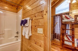 Bathroom - Big Sky, Breathtaking Mtn View, Free Attraction Tickets, Pool Table, Hot Tub!!! (Sevierville)