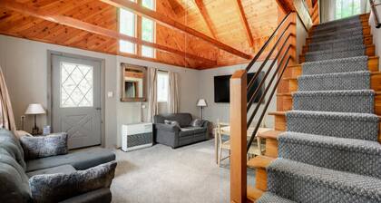 Pine Loft im Jay Chalet ist ein gemütlicher Rückzugsort für alle Jahreszeiten