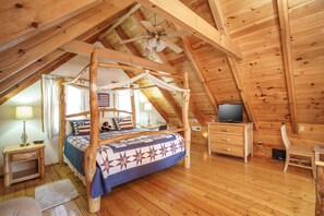 4 soverom, strykejern/-brett, wi-fi (inkludert) og sengetøy