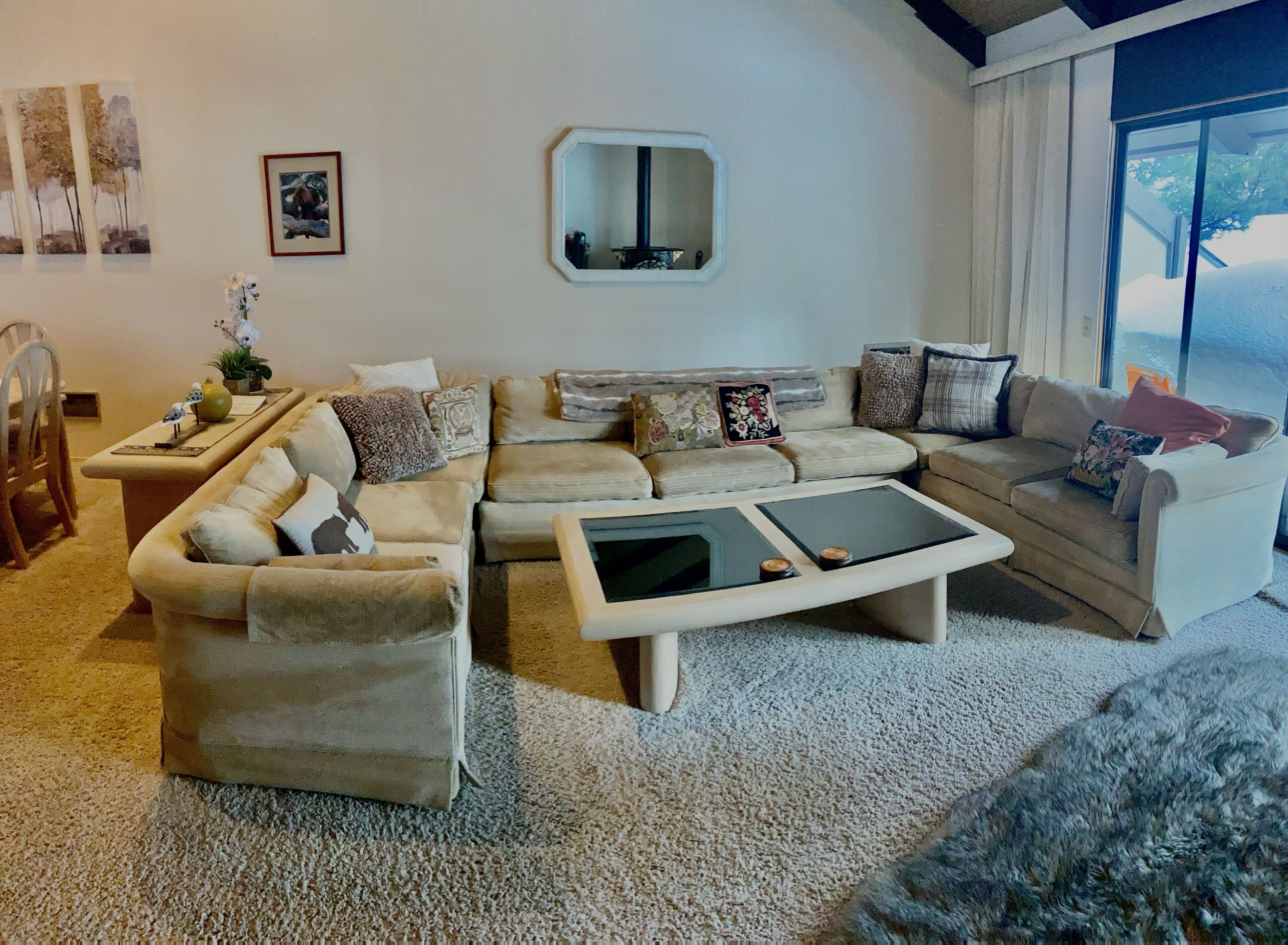 Relax in Privacy in this large Condo, Perfectly Located In Mammoth!  