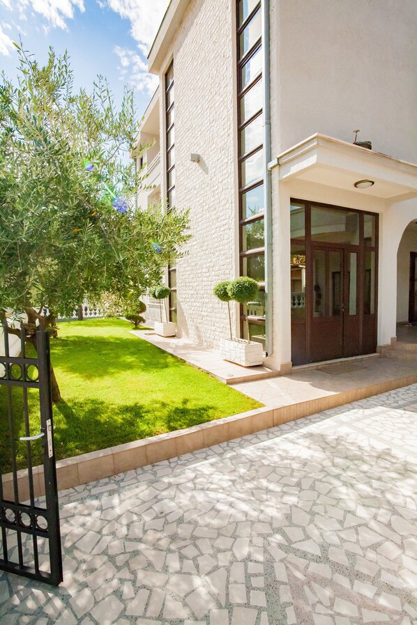 Property grounds - Apartments Nilaj (Ulcinj)