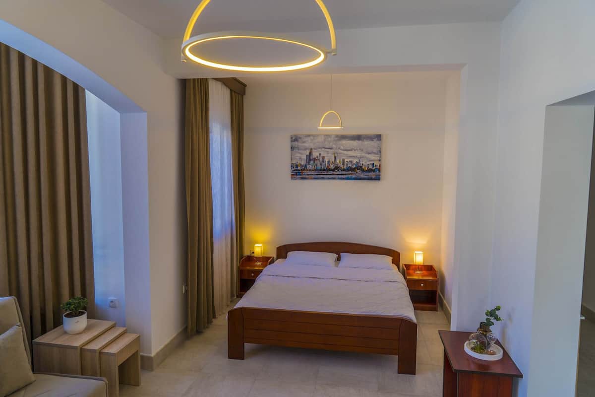 1 habitación, minibar, escritorio y cunas gratuitas