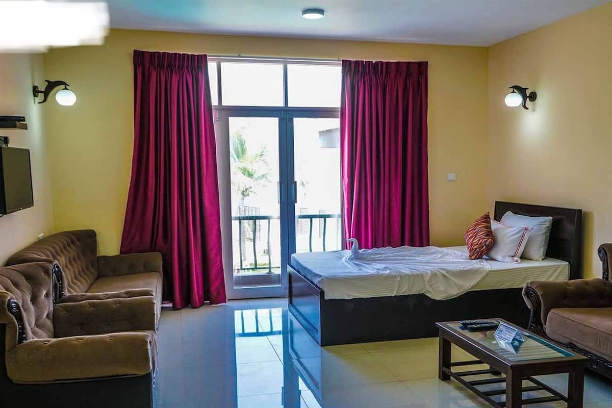 1 bedroom, minibar, desk, soundproofing