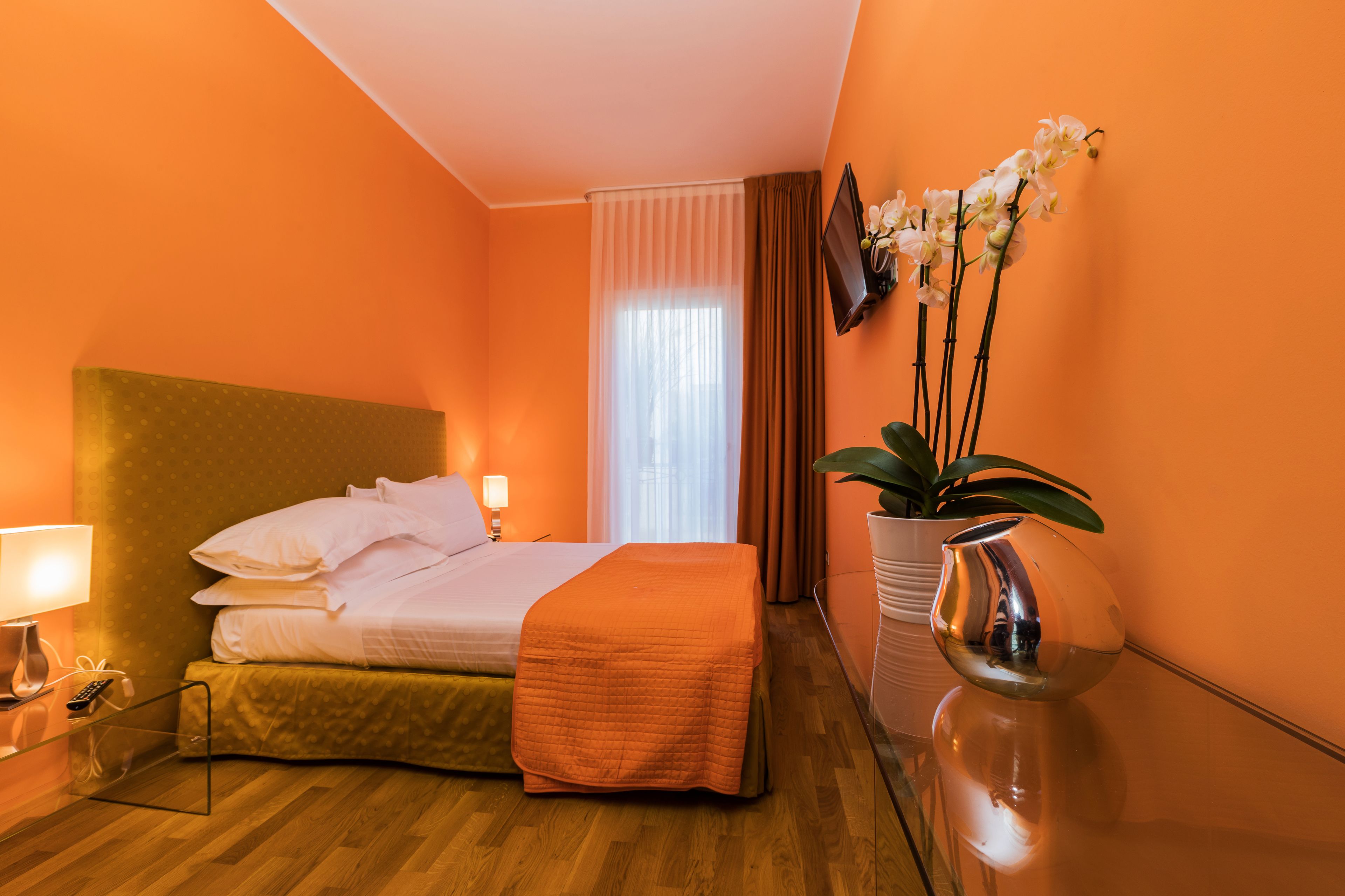 standard double or twin room | premium bedding, in-room safe, laptop workspace, free wifi