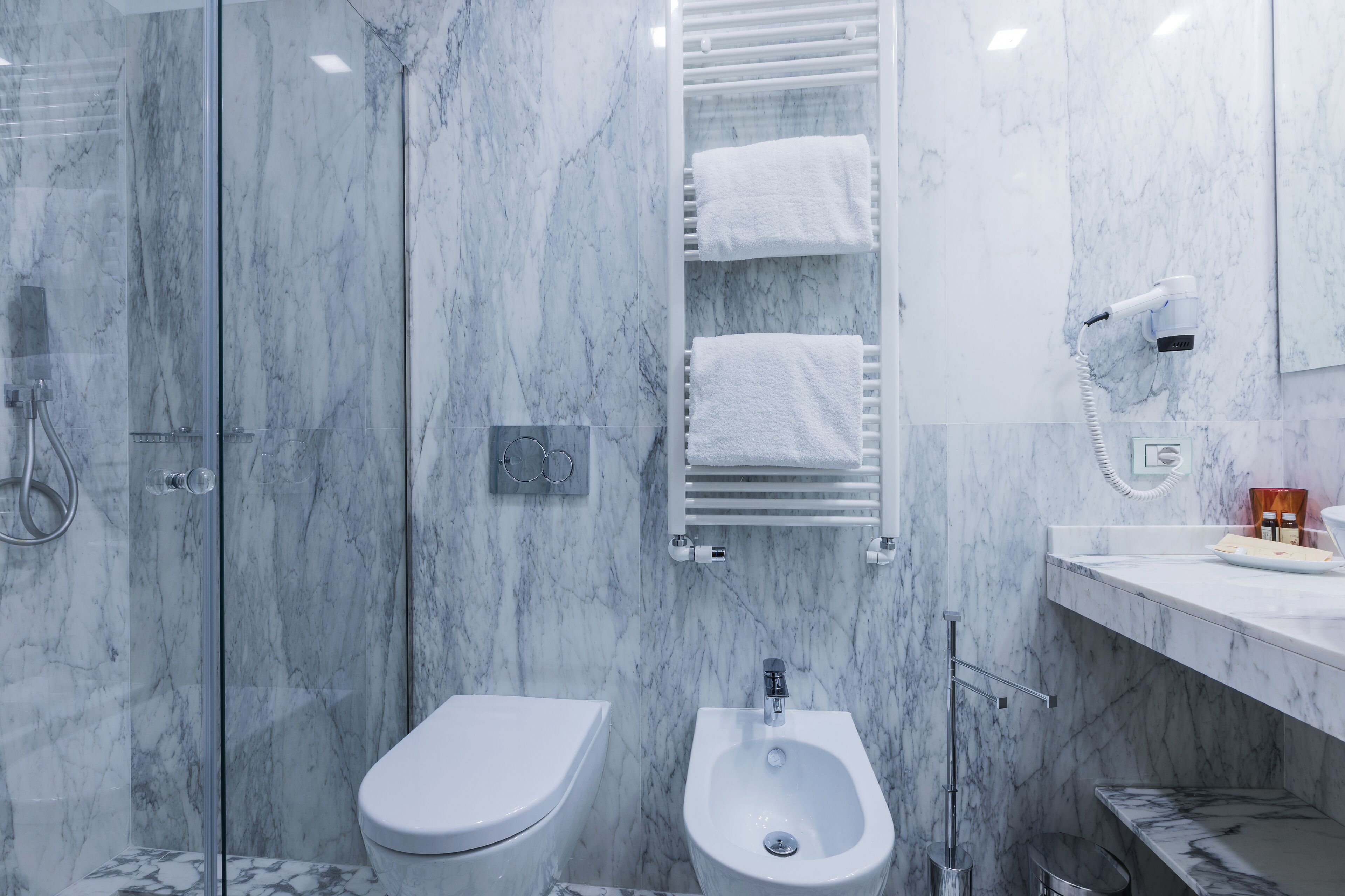 standard single room, 1 double bed | premium bedding, in-room safe, laptop workspace, free wifi