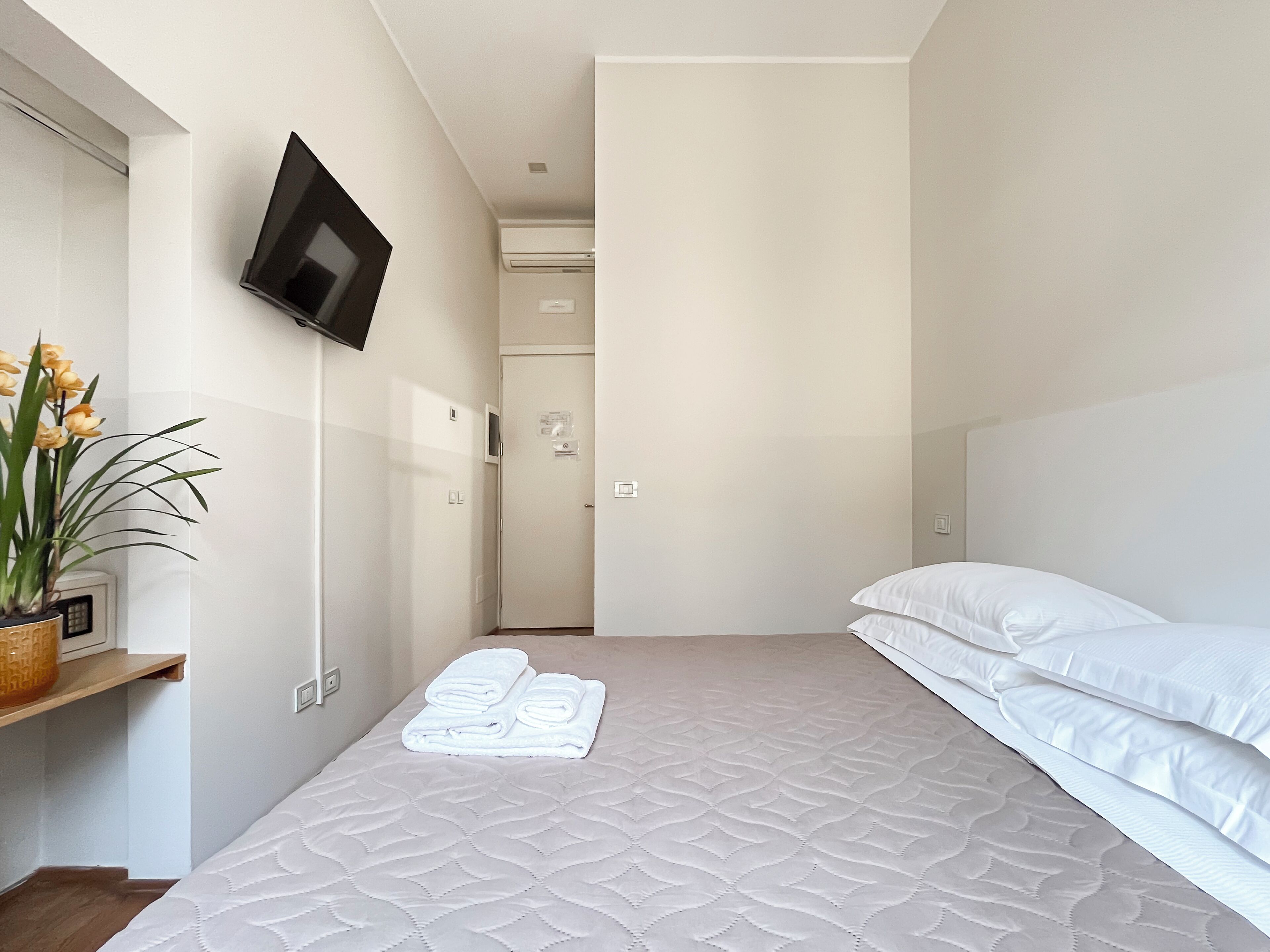 Standard Single Room, 1 Double Bed | Premium bedding, in-room safe, laptop workspace, free WiFi