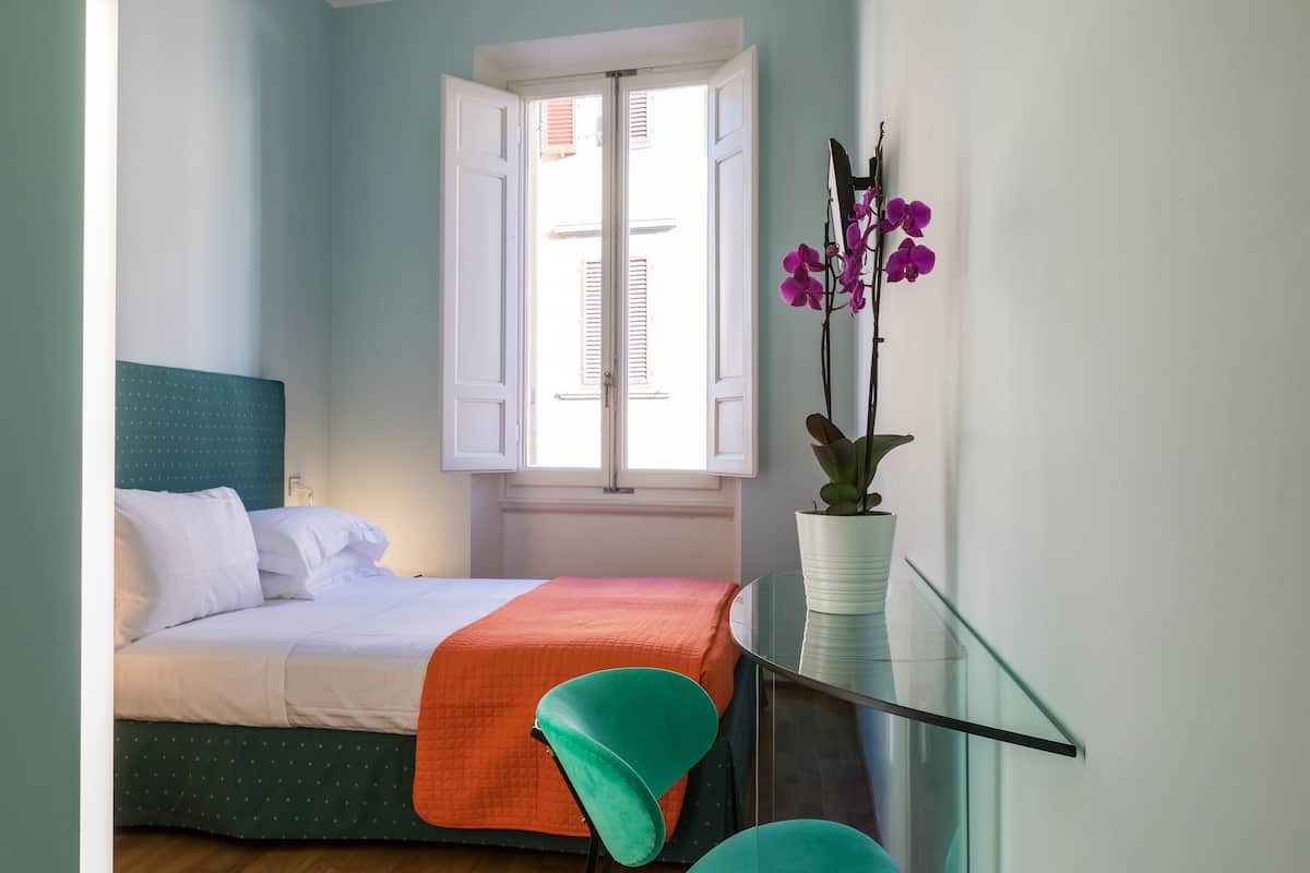 Premium bedding, in-room safe, laptop workspace, free WiFi