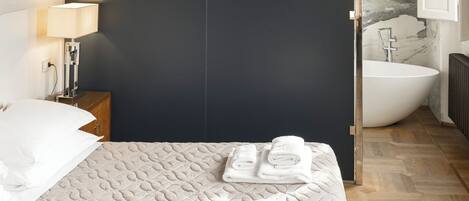 Superior Double Room, 1 Bedroom, Garden View | Premium bedding, in-room safe, laptop workspace, free WiFi