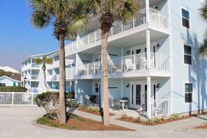 Exterior -  Emerald Gulf, Pool & Hot tub at your patio,-FREE BEACH ITEMS - pocket doors (Miramar Beach)