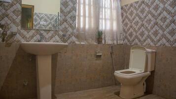 Standard Double Room | Bathroom