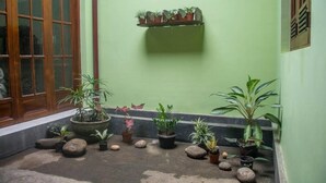 Gambar tidak terklasifikasi, 3 dari 20, tombol