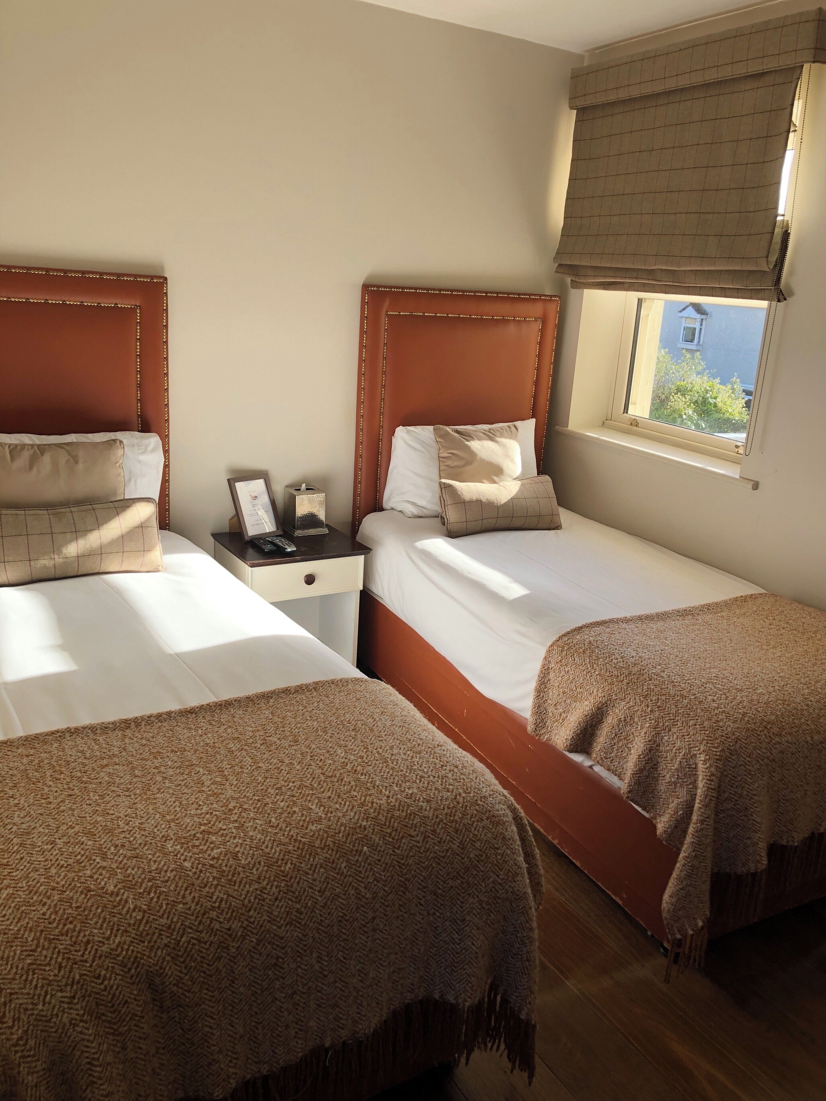 Standard Twin Room, 2 Twin Beds, Ensuite | Desk, iron/ironing board, free WiFi, bed sheets