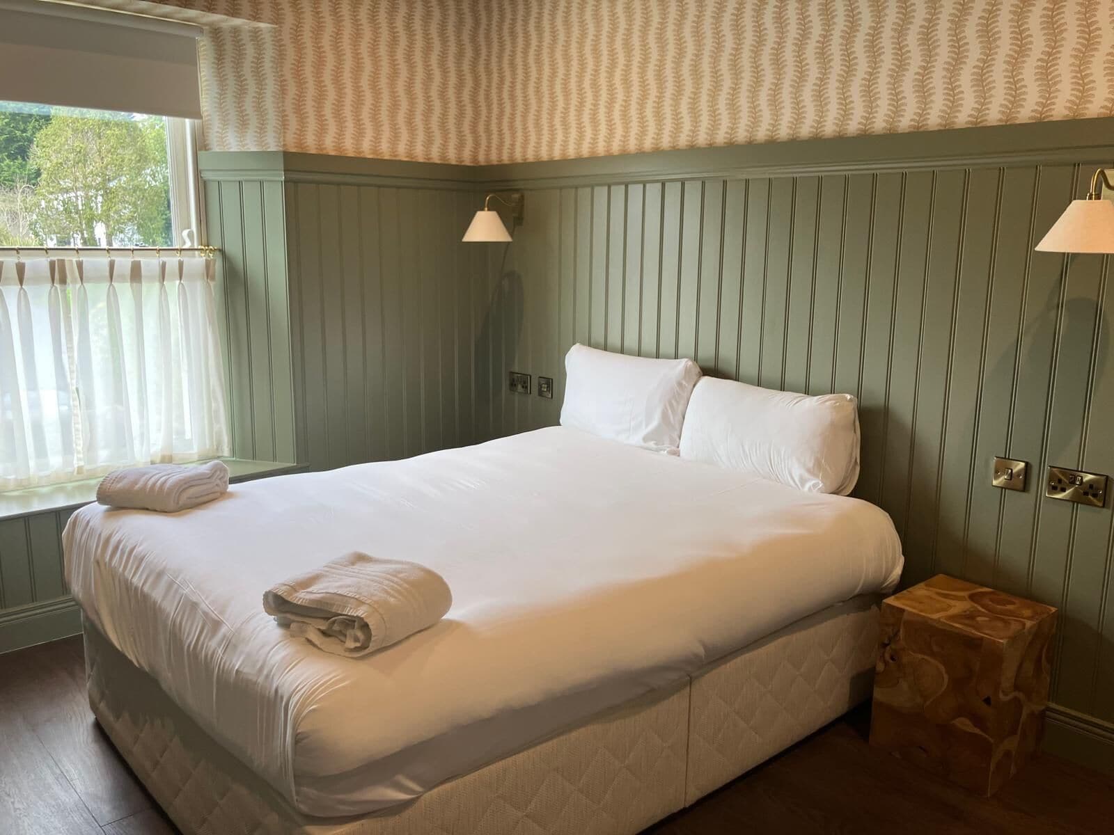 Superior-Doppelzimmer, 1 Schlafzimmer, mit Bad | Schreibtisch, Bügeleisen/Bügelbrett, kostenloses WLAN, Bettwäsche