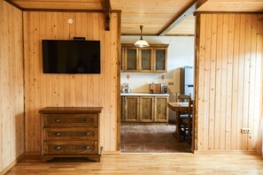 Kamar Double atau Twin Standar, kamar mandi umum | Area keluarga | TV layar datar