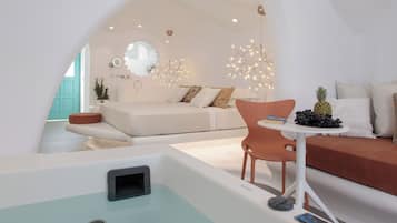 Suite Grand, 1 cama King size, hidromasaje, vista al jardín | Sábanas de algodón egipcio y ropa de cama de alta calidad