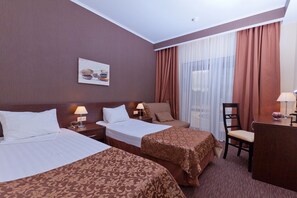 Habitación estándar con 1 cama matrimonial o 2 individuales | Insonorización, cunas gratuitas, wifi gratis y ropa de cama 