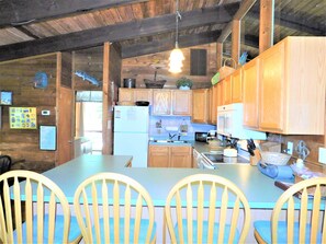 Réfrigérateur, micro-ondes, four, lave-vaisselle