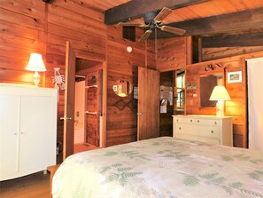 3 Schlafzimmer, Bügeleisen/Bügelbrett