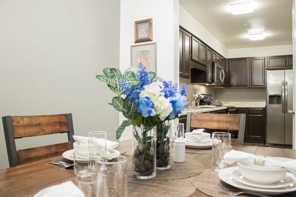 In-room dining - Modern Upscale Private Room (Raleigh)