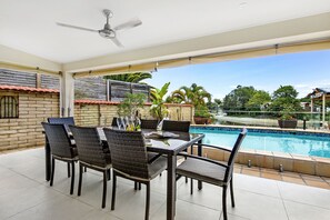 Outdoor dining