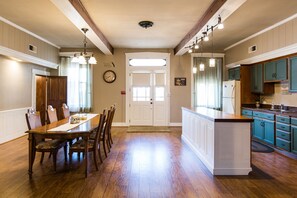 Spiseområde på rommet