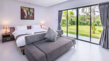 13 bedrooms, Egyptian cotton sheets, premium bedding, down duvets