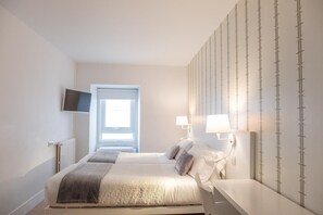 Escritorio, insonorización, wifi gratis y ropa de cama 
