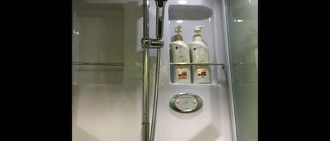 Ferienhaus, Nichtraucher | Dusche im Bad