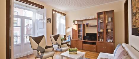 Smart TV, books, computer monitors