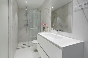 Hair dryer, towels