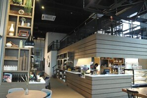 Bar (en la propiedad)