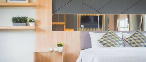 Standaard kamer | Een kluis op de kamer, een bureau, verduisterende gordijnen, gratis wifi