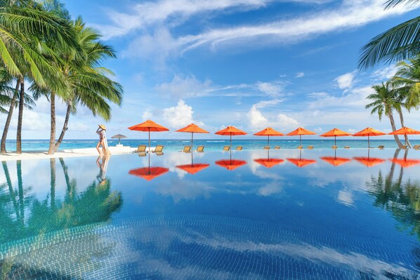 2 outdoor pools, sun loungers - OBLU SELECT Sangeli - Premium All Inclusive with Free Transfers (Akirifushi)