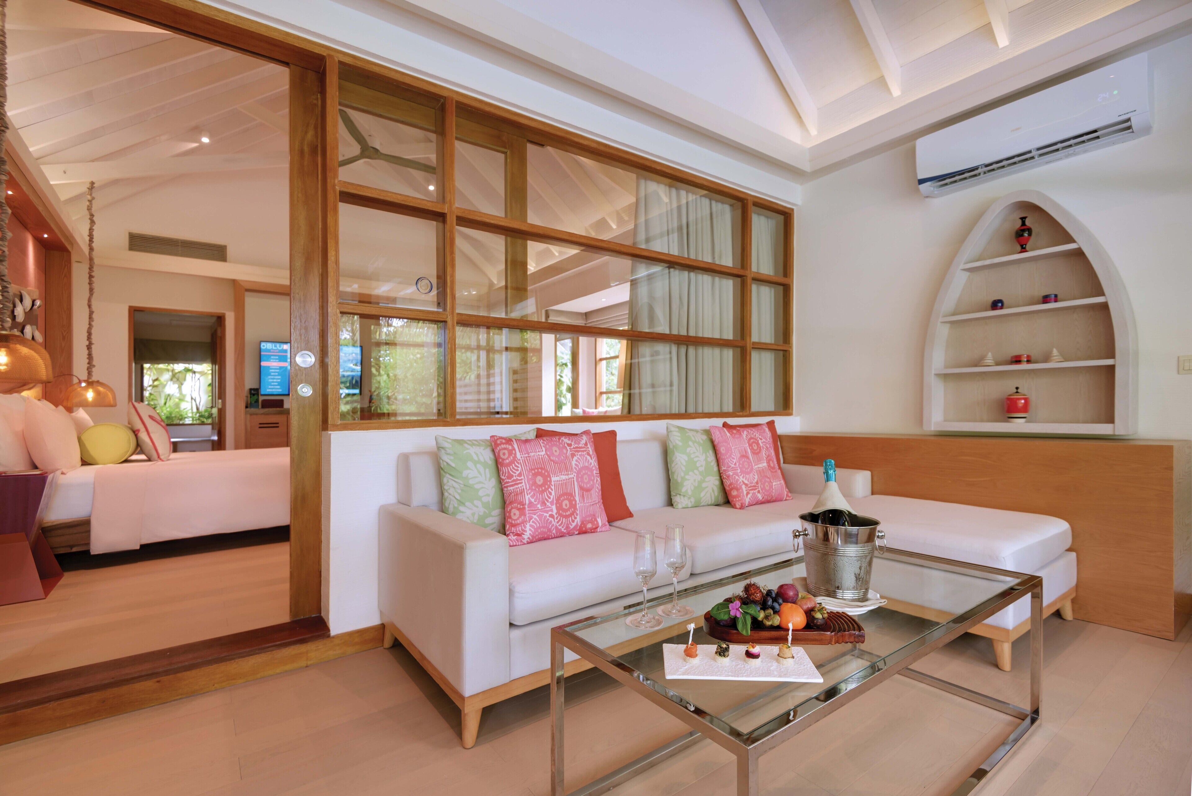 Two Bedroom Beach Pool Suite | Sábanas de algodón egipcio y ropa de cama de alta calidad