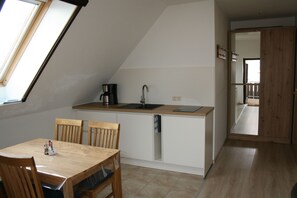 Fridge, coffee/tea maker, electric kettle, toaster