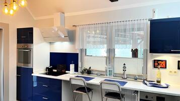 Réfrigérateur, four, lave-vaisselle