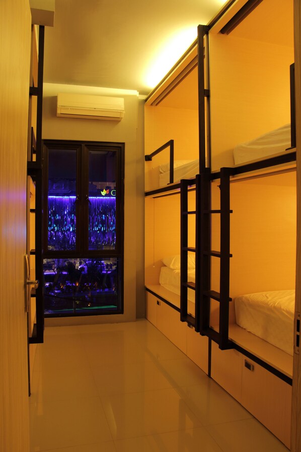 Desk, free WiFi, bed sheets