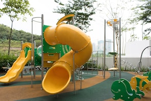 Children’s play area – outdoor - Ashton Meridin Suites (Iskandar Puteri)