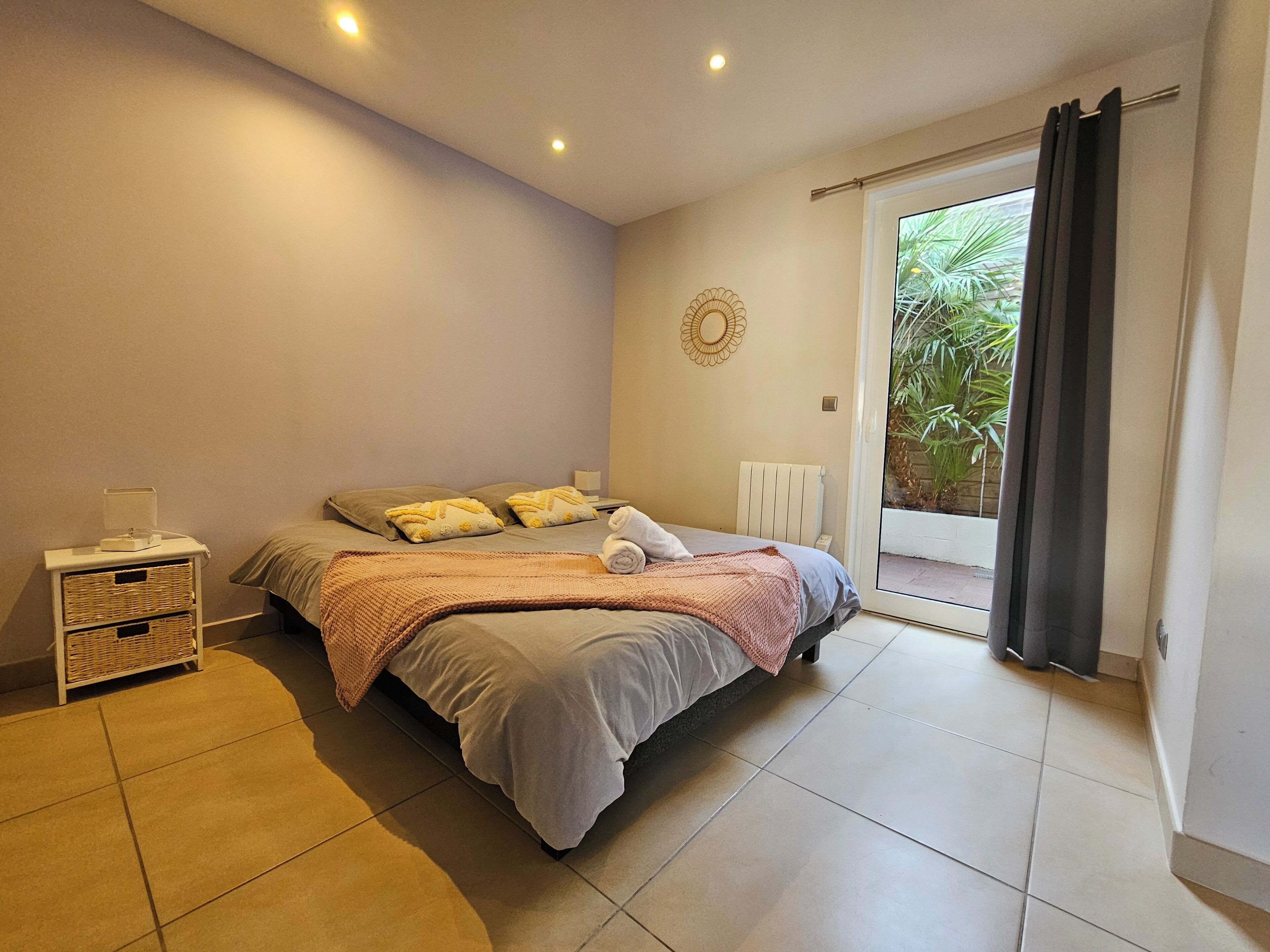 2 chambres, fer et planche à repasser, lit parapluie, Wi-Fi