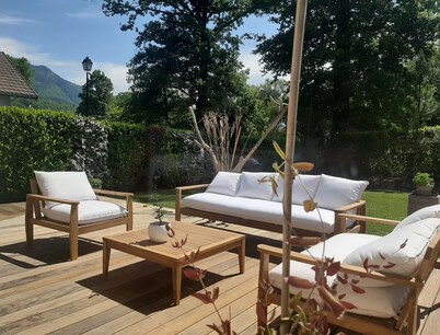On the east shore of Lake Annecy 180m² in the heart of an exceptional environment