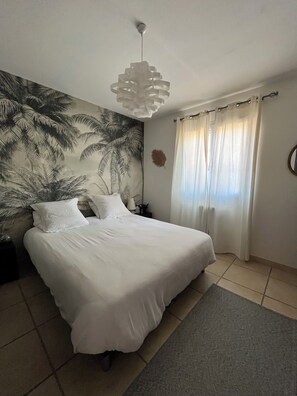 3 habitaciones, tabla de planchar con plancha y wifi gratis 