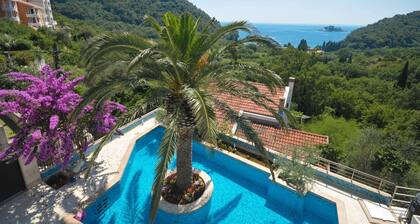 St. George Apartments and Villa with pool