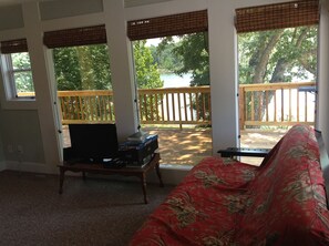 Interior - 1,400 sf Lakefront Home with Nearby Boat Ramp & Marina (Cassville)