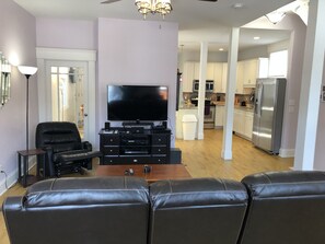 Smart TV, Netflix, DVD player, books