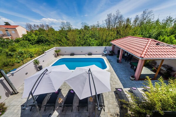 Comfort Villa, 6 Bedrooms, Private Pool | Terrace/patio