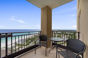 Property grounds - Westwinds 4833 - Beachfront Condo in Miramar Beach with Ocean Views & Many Community Amenities (Miramar Beach)