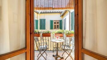Interni
