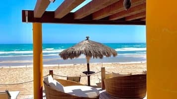 Beach nearby, sun loungers